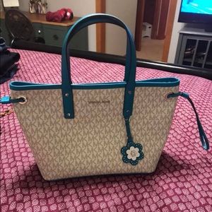 Michael Kors Carter Signature Small Tote